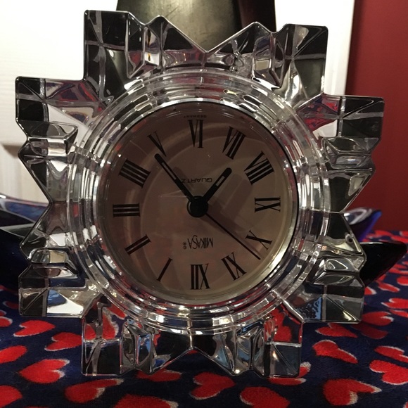 MIKASA Standing Crystal Clock. - Picture 1 of 10
